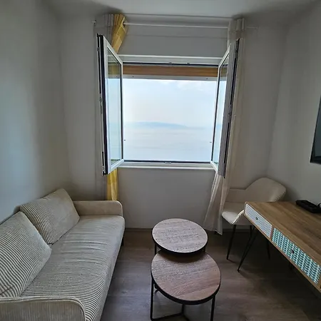 Apartment Sky *