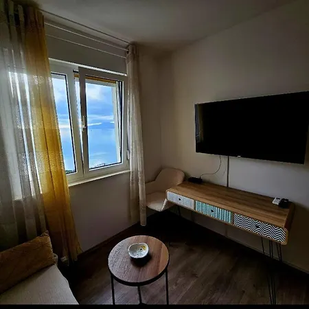Apartment Sky